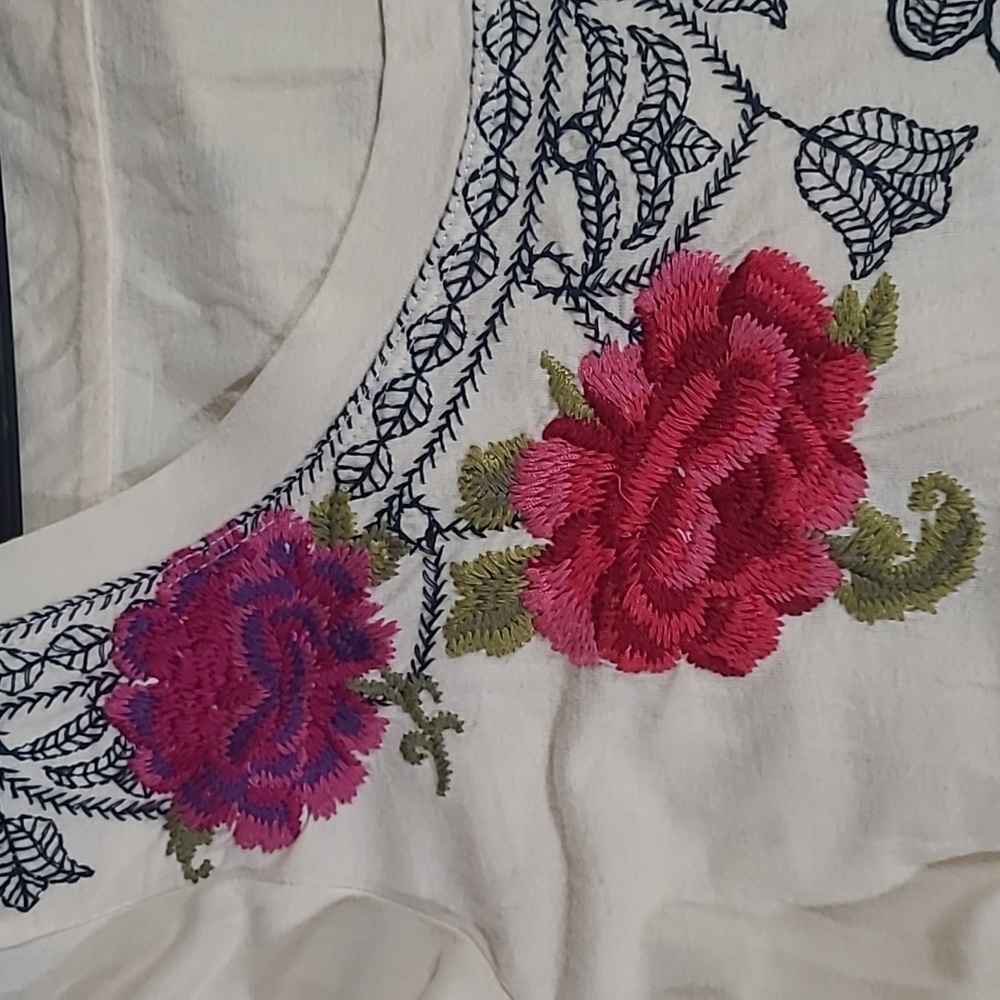 Johnny Was JWLA embroidered tee shirt tshirt M - Picture 6 of 10